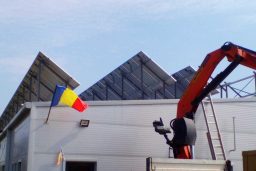 Solaico proporciona servicios EPC (Engineering, Procurement and Construction), "llave en mano", para la instalación de un sistema completo de techo solar generador de 275 kWp en Rumania.