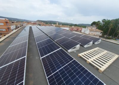 Instalación solar de autoconsumo con almacenamiento para el Ayuntamiento de Cotes (Valencia)