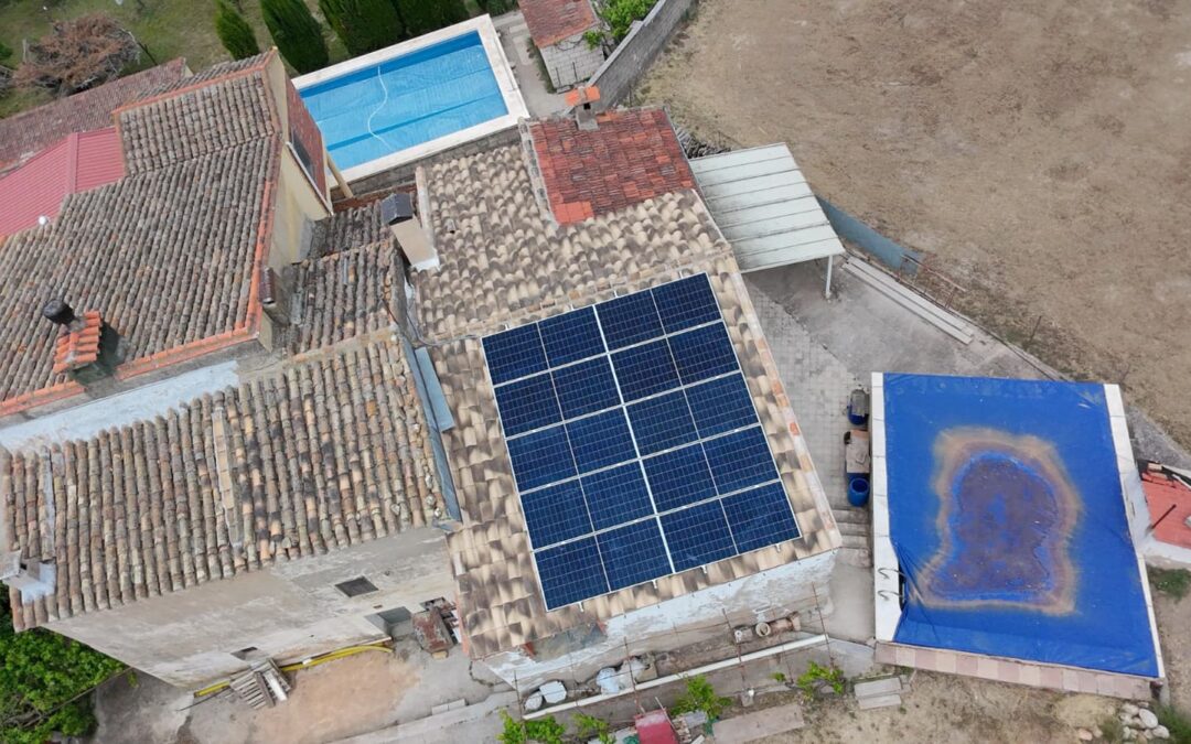 Instalación solar fotovoltaica residencial de 5 kWn con almacenamiento
