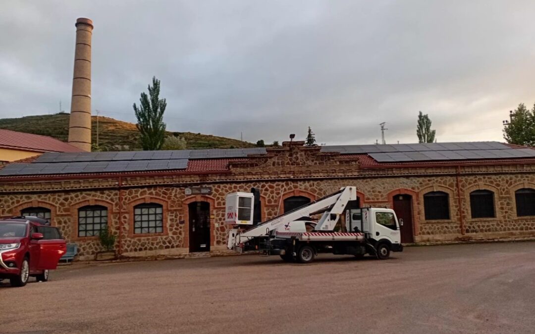 Instalación solar de autoconsumo con excedentes en el Museo Minero en Utrillas (Teruel)