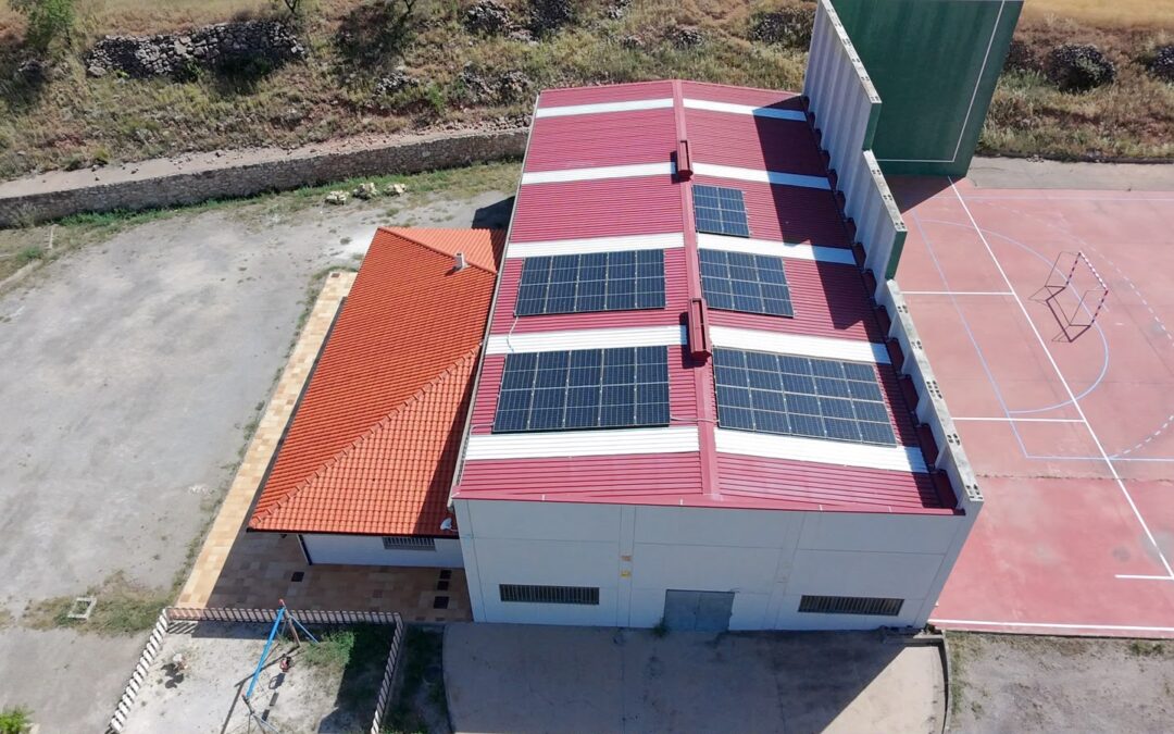 Instalación solar de autoconsumo con excedentes en Maicas (Teruel)