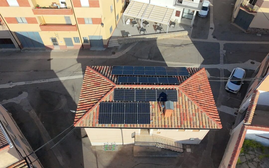 Instalación solar de autoconsumo con excedentes en Mezquita de Jarque (Teruel)