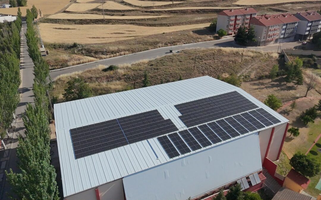 Instalación solar de autoconsumo con excedentes en Escucha (Teruel)